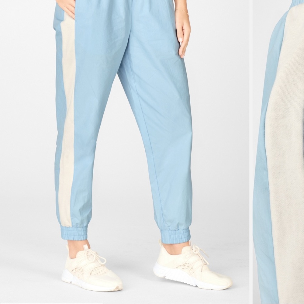 NWT FABLETICS Norah Track Pant in Vintage Blue/Linen